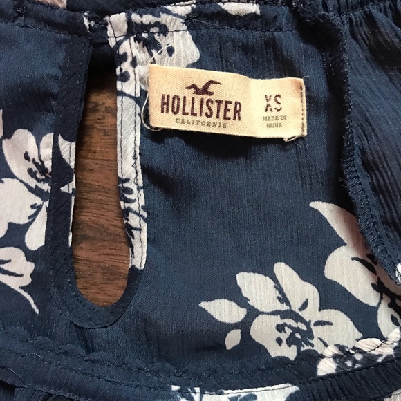 Hollister sheer top with bow detail size xs - Picture 4 of 5